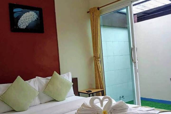 Room 4 of 15