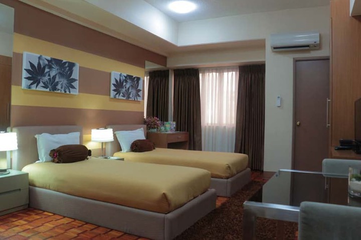 Room 13 of 44