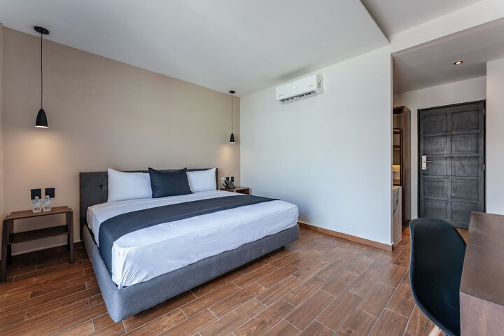 Room 14 of 34