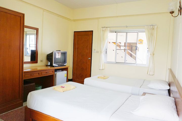 Room 4 of 21