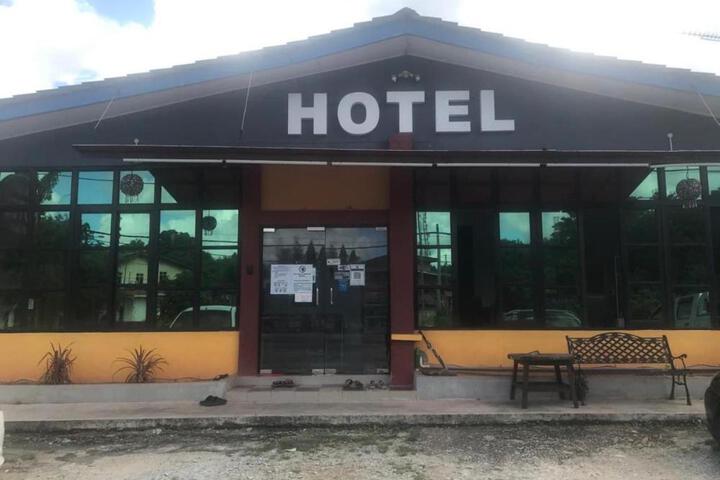 Lily Budget Hotel