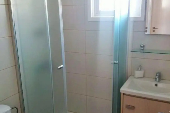 Room 8 of 15