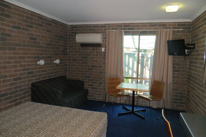 Room 10 of 61