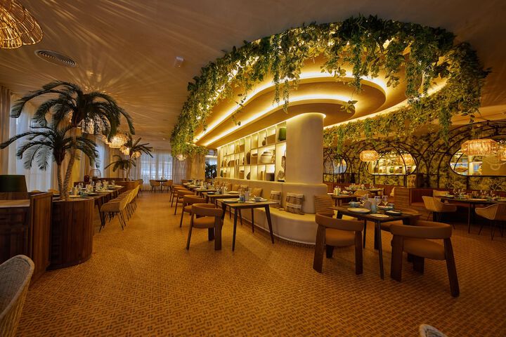 Dining 100 of 152