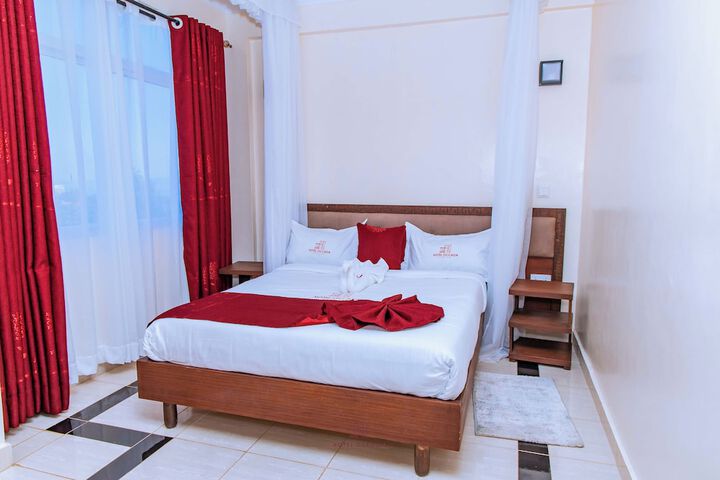 Room 14 of 38