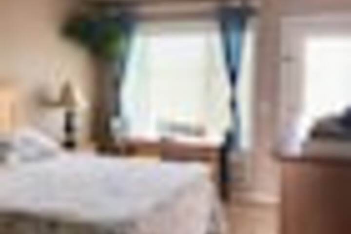 Room 38 of 123