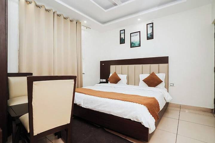 Room 20 of 53