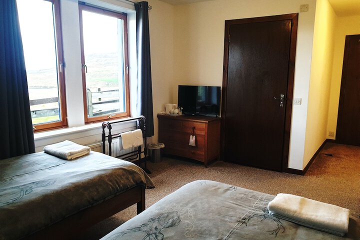 Room 12 of 38