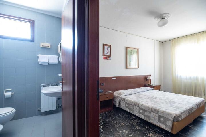 Room 7 of 23
