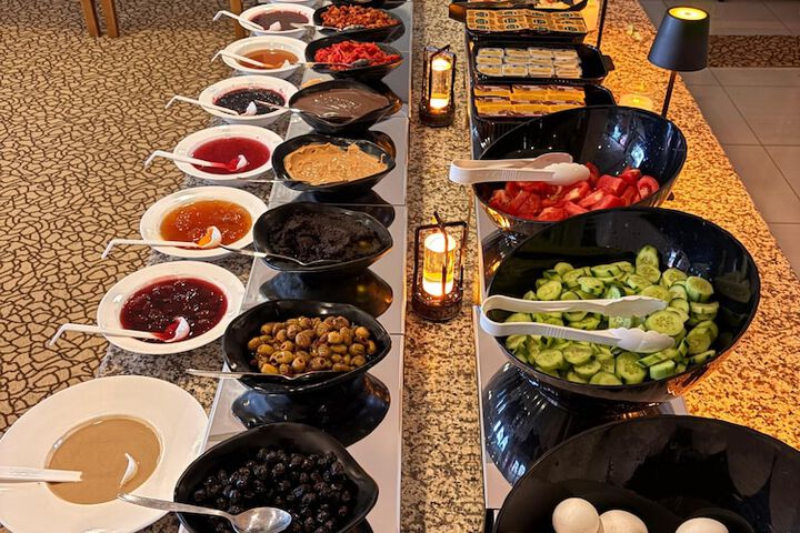 Breakfast buffet