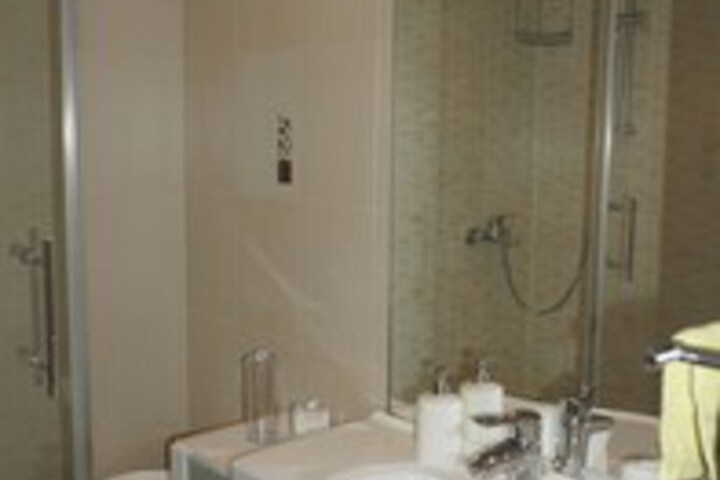 Room 4 of 22