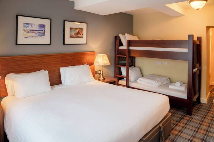Room 32 of 114