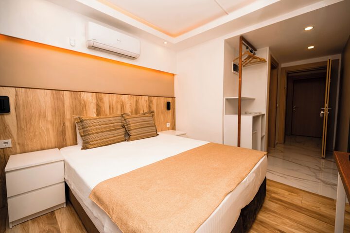Room 42 of 123