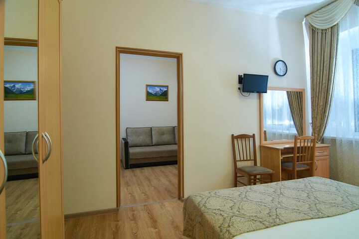 Room 36 of 115