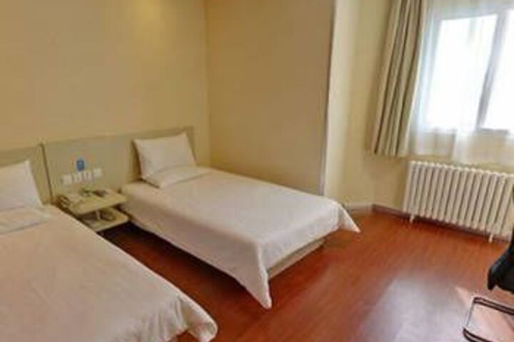 Room 16 of 18