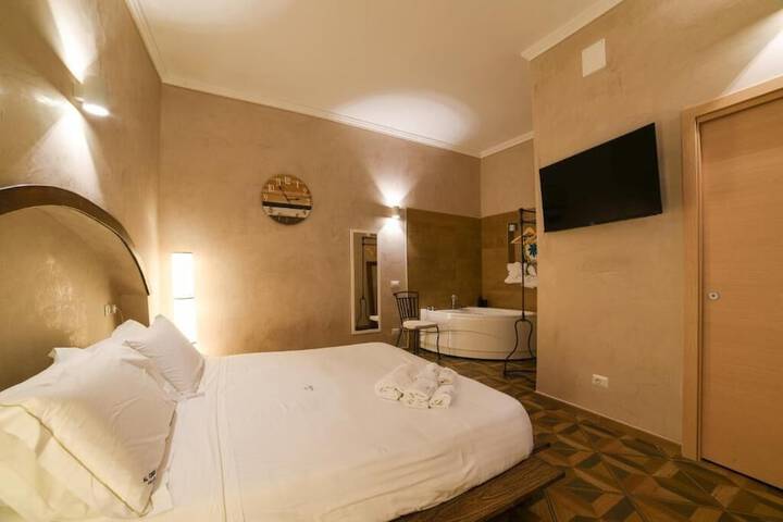 Room 2 of 11