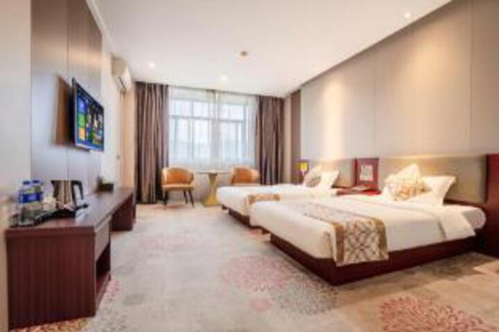 Room 17 of 18