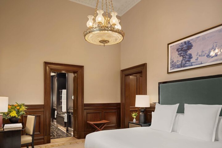 Room 55 of 106