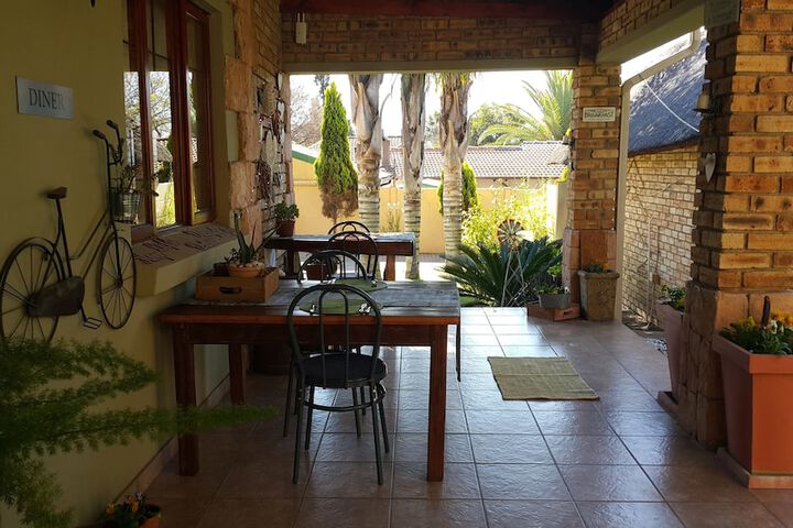 Breakfast/Coffee Service 40 of 47