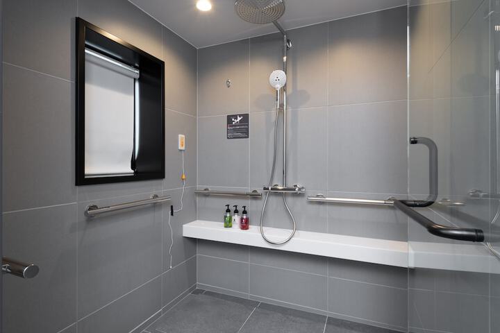 Room 45 of 67