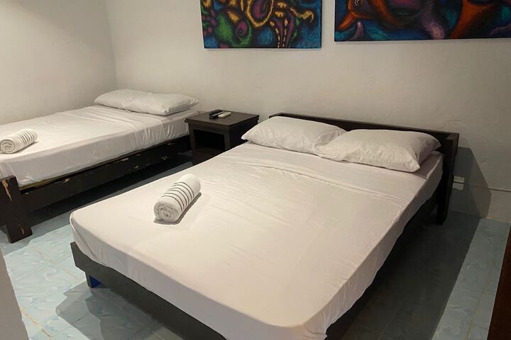 Room 9 of 31