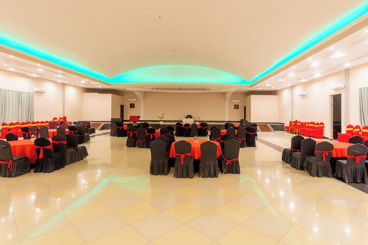 Ballroom/Hall 19 of 26