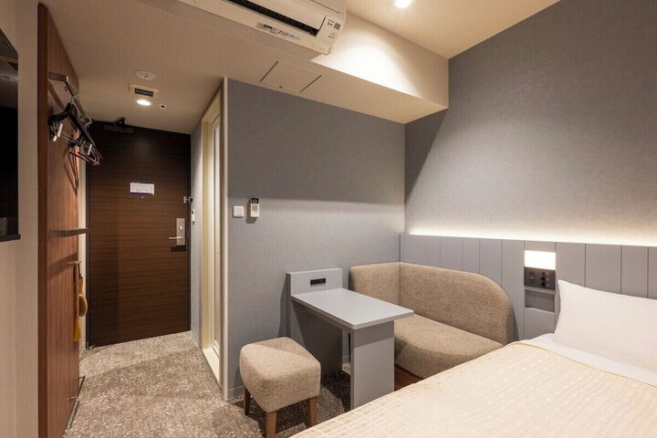 Room 20 of 53