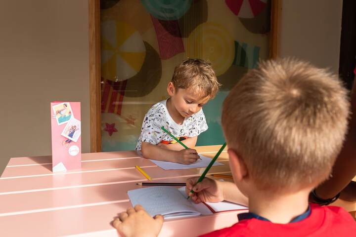 Childrens Activities 123 of 234