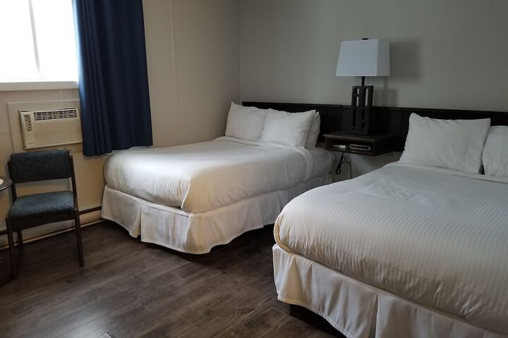 Room 4 of 25