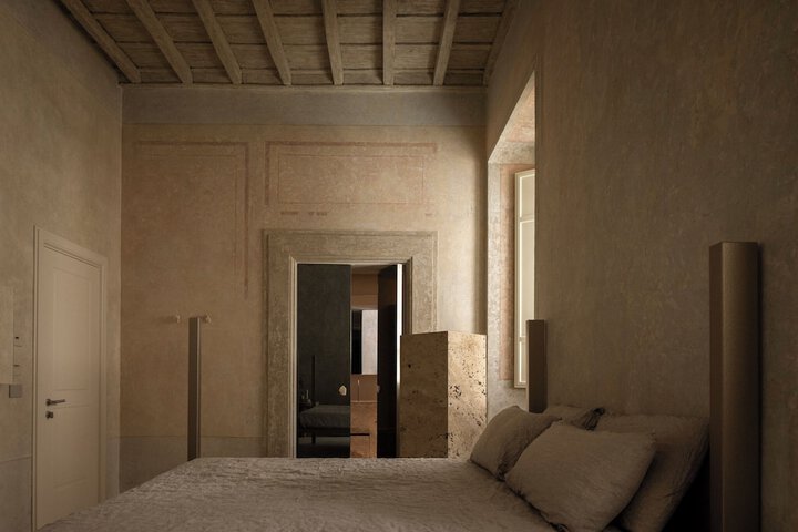 Room 3 of 39