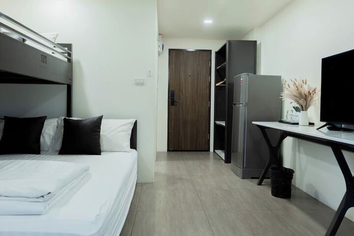 Room 17 of 39