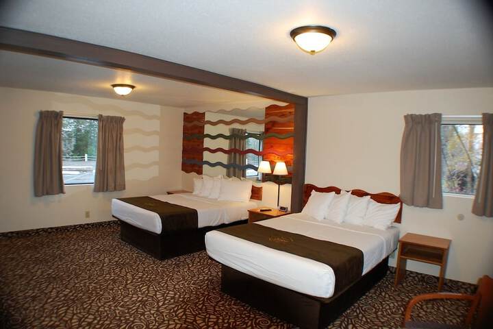 Room 2 of 33