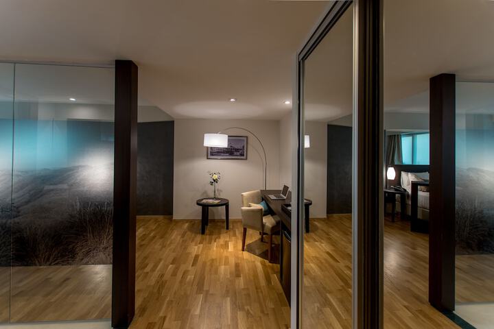 Room 8 of 47
