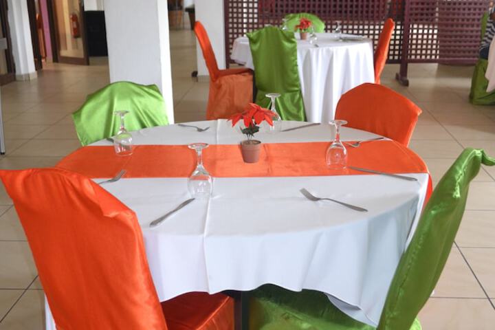 Dining 16 of 18