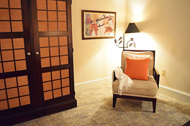 Room 53 of 227