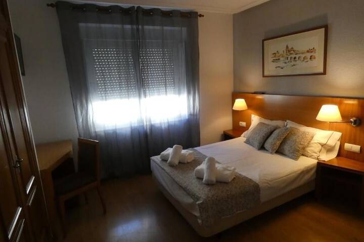 Room 3 of 38