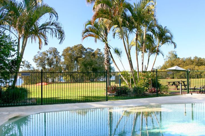 Pools & Facilities