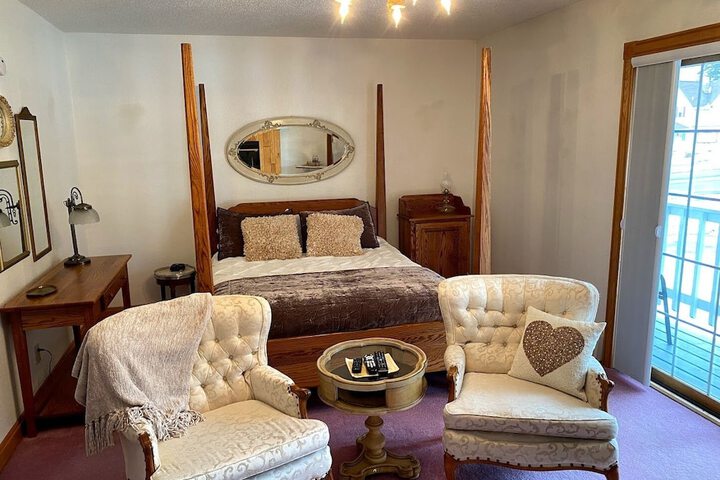 Room 32 of 67
