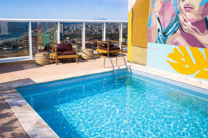 Pool Hotel