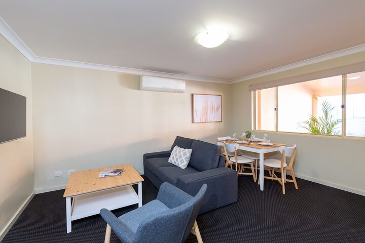Room 9 of 31