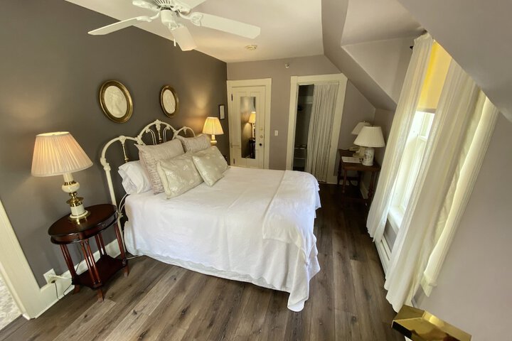 Room 21 of 60