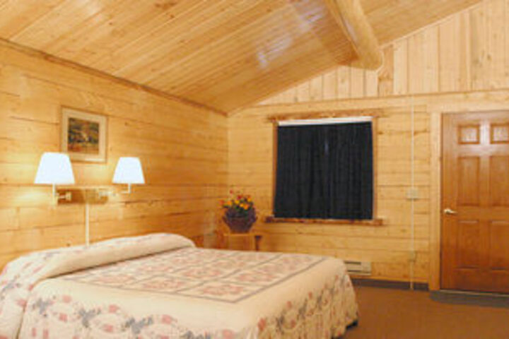 Room 11 of 28