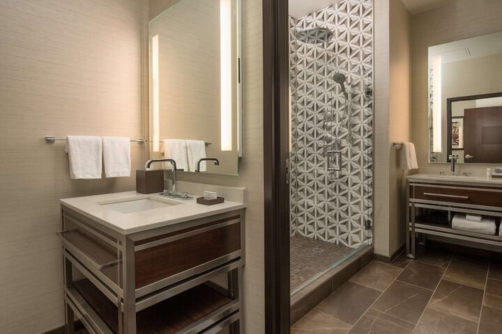 Bathroom shower