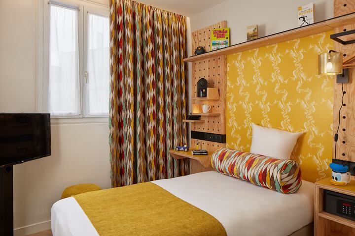 Room 26 of 135