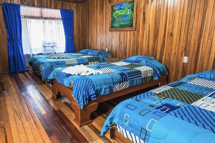 Room 4 of 6