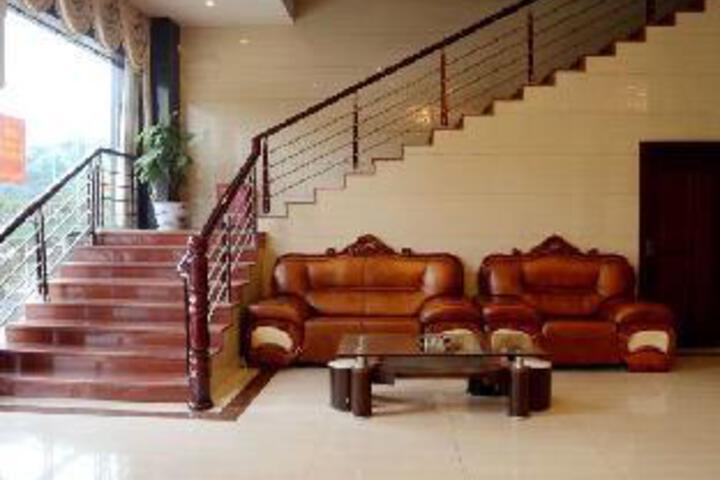 Xianglong Business Hotel