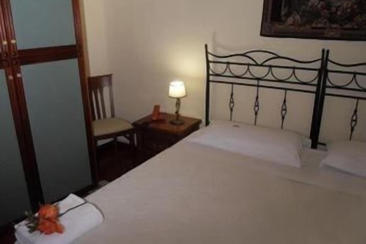 Room 22 of 40