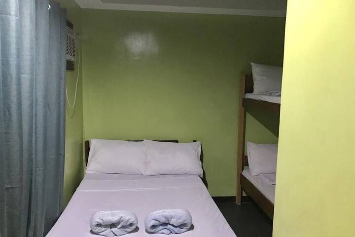 Room 13 of 24