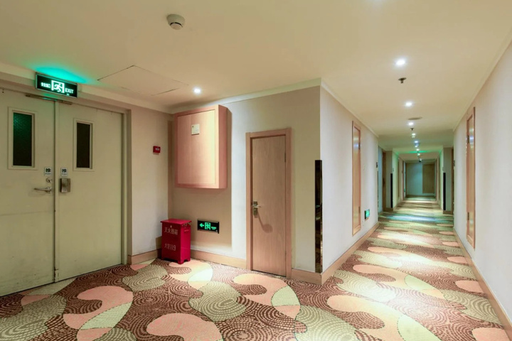 hotel_rooms