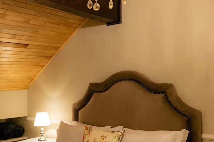 Room 56 of 136
